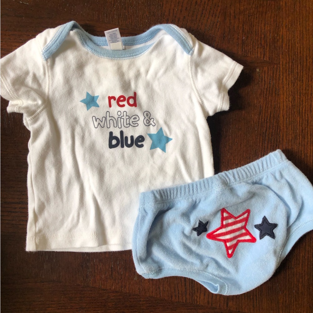 Baby Gap Red White and Blue 2 piece set Stars bloomers & t shirt Sz 6- 12 months